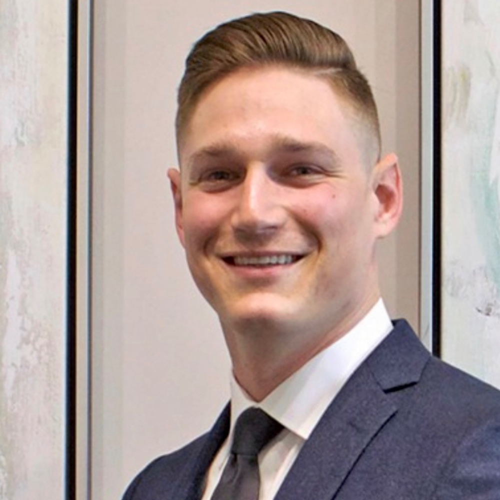 Meet your Posher, Corey